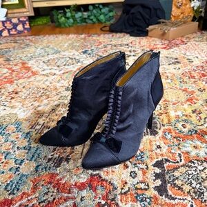 Vintage hale bob satin bow pump booties